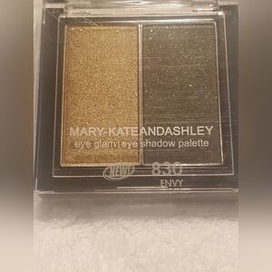 Mary-Kate and Ashley Eye Shadow